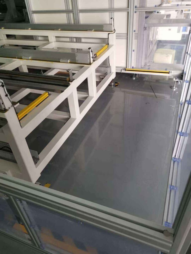 Enhancing Safety on Laptop Assembly Lines: Application Safety Light Curtains 1 Sicherheitslichtvorhänge